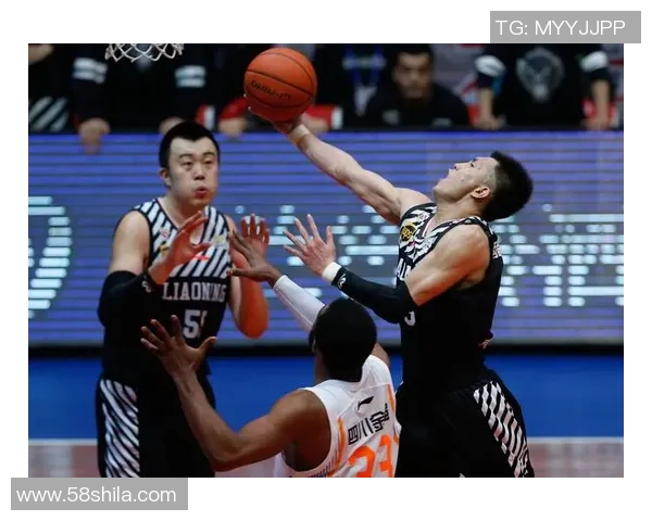 辽宁男篮卫冕失利感受老阵容在新赛制下的挑战与痛苦